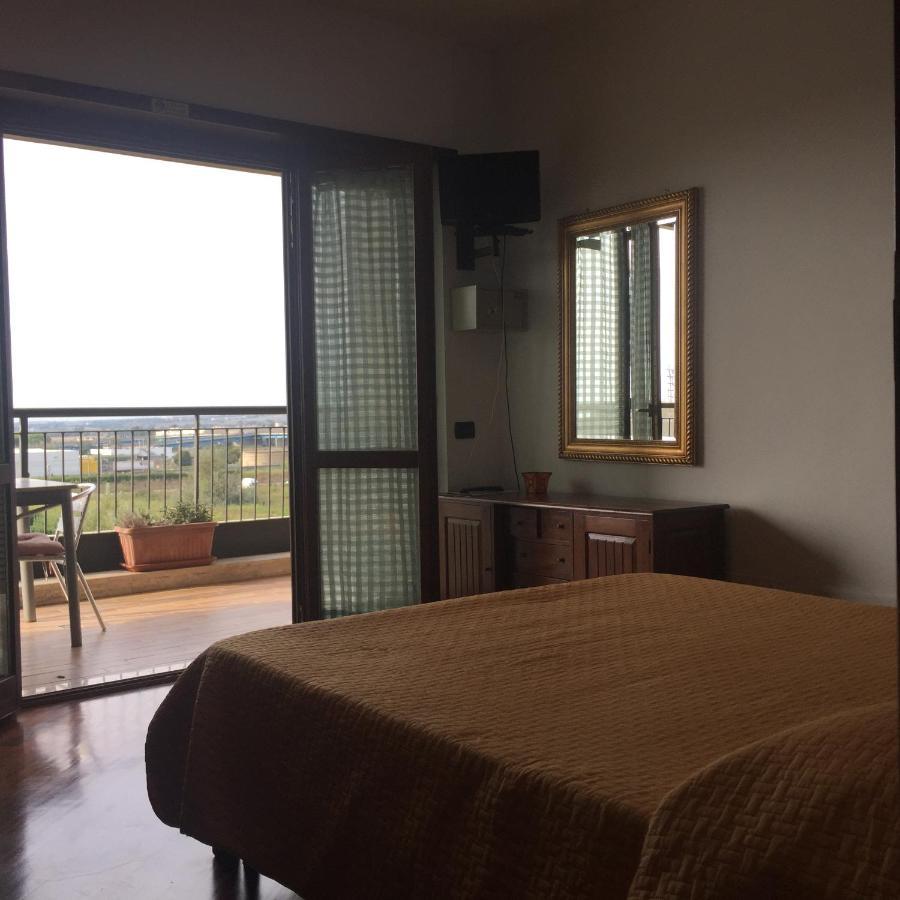 Bed and Breakfast Bb Nuova Fiera Di Roma Fiumicino Esterno foto