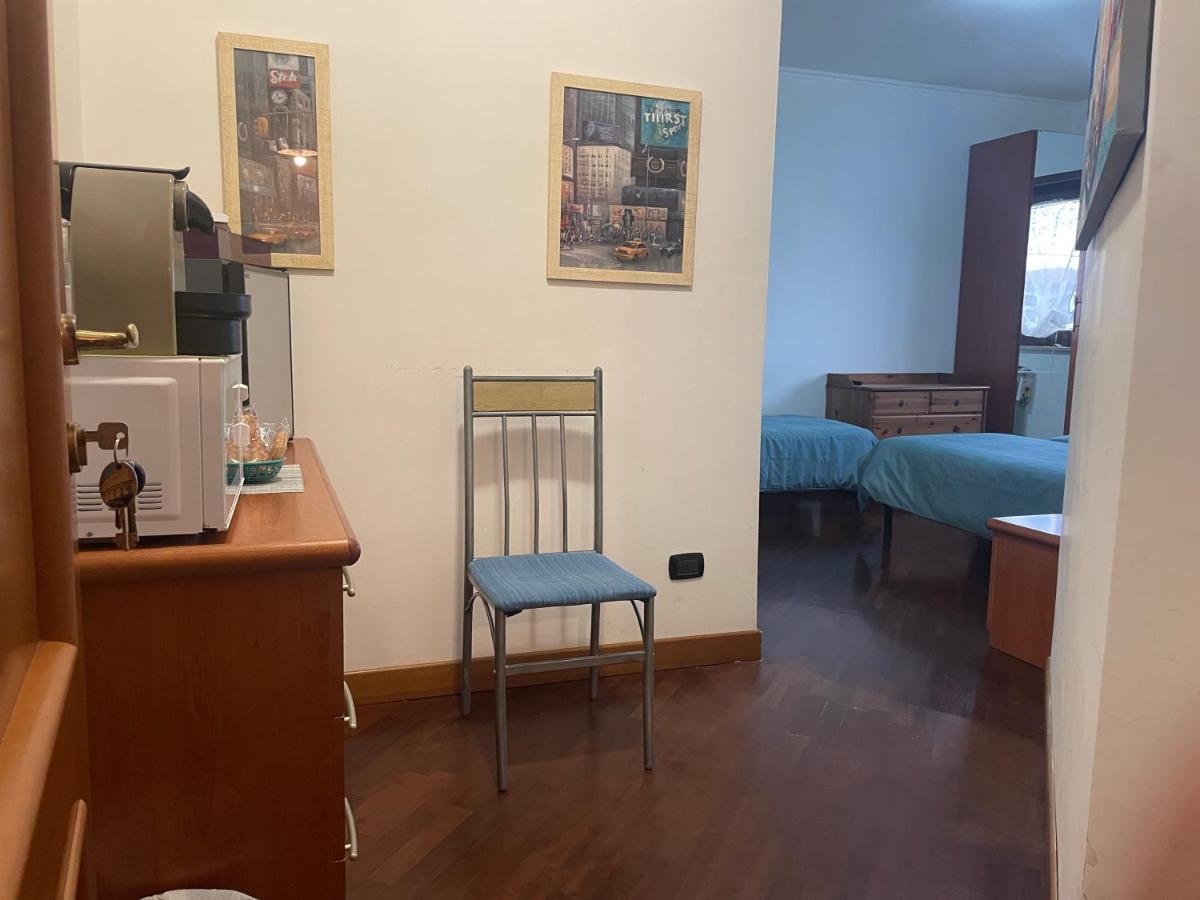 Bed and Breakfast Bb Nuova Fiera Di Roma Fiumicino Esterno foto