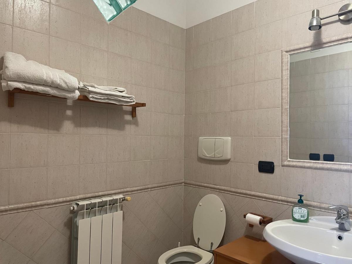 Bed and Breakfast Bb Nuova Fiera Di Roma Fiumicino Esterno foto