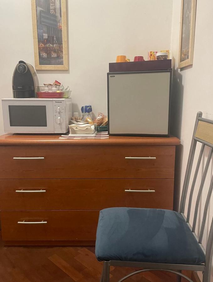 Bed and Breakfast Bb Nuova Fiera Di Roma Fiumicino Esterno foto